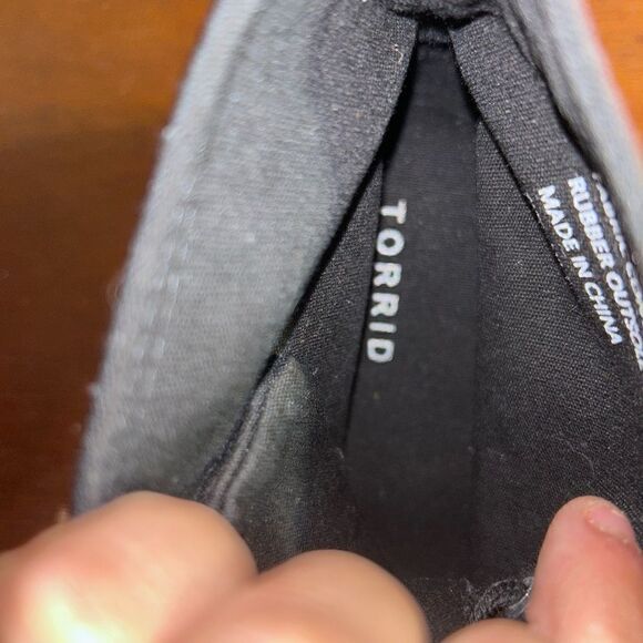 Torrid high top studded toe sneakers size 6 - Picture 6 of 8